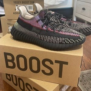 Yeezy Boost 350 v2 Yecheil